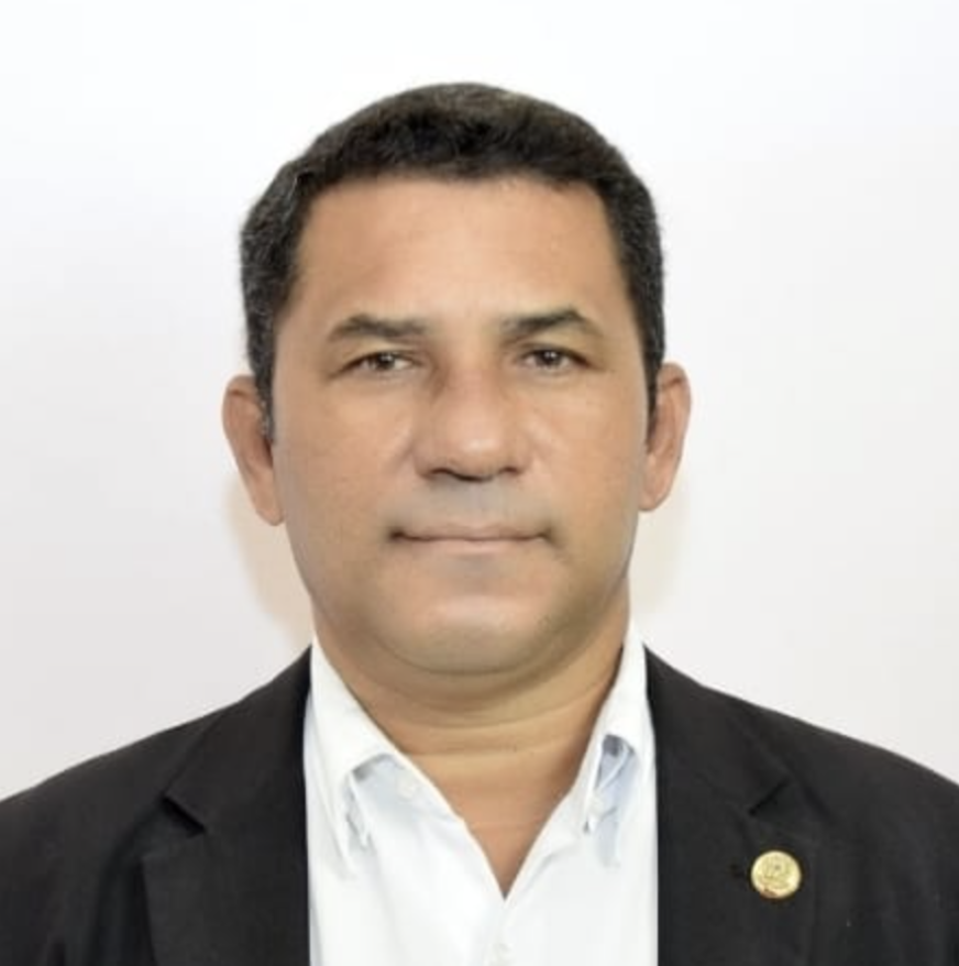IVANILSON JUSTINO FERREIRA