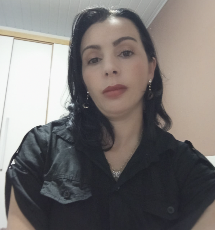VIVIANE APARECIDA DE PAULA FREITAS
